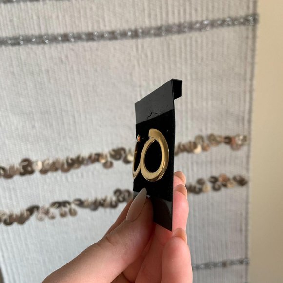 Instagram Fashion Blogger Gold Circle Stud Earring - Picture 7 of 11